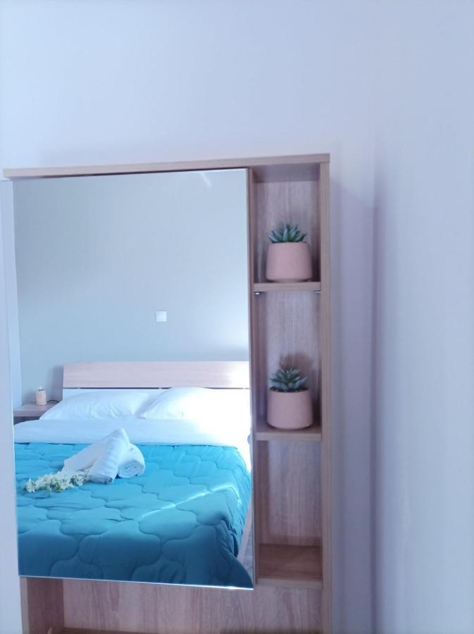V&E'S Apartments Pigadhia  Extérieur photo